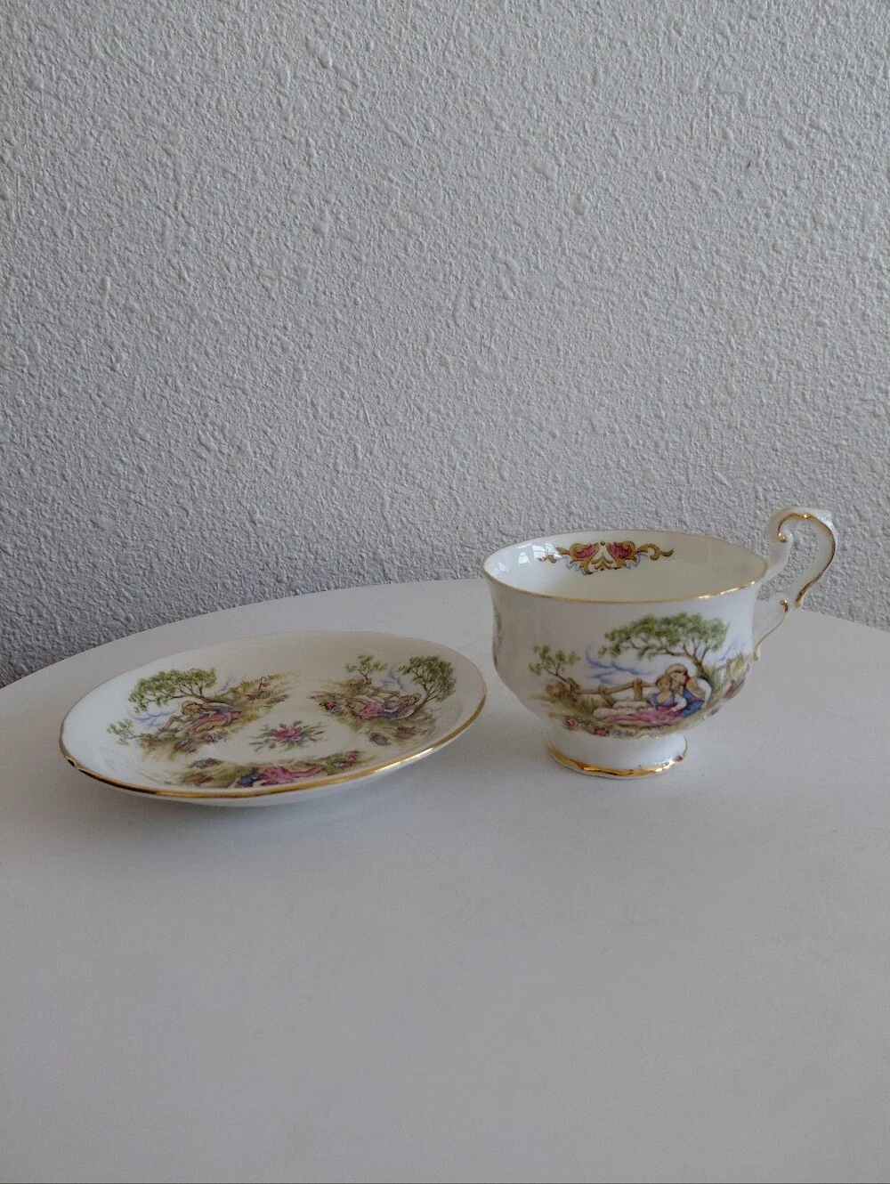 Vtg 1960s ROYAL CREST Fine Bone China FIRST LOVE Colonial Tea Cup&Saucer England